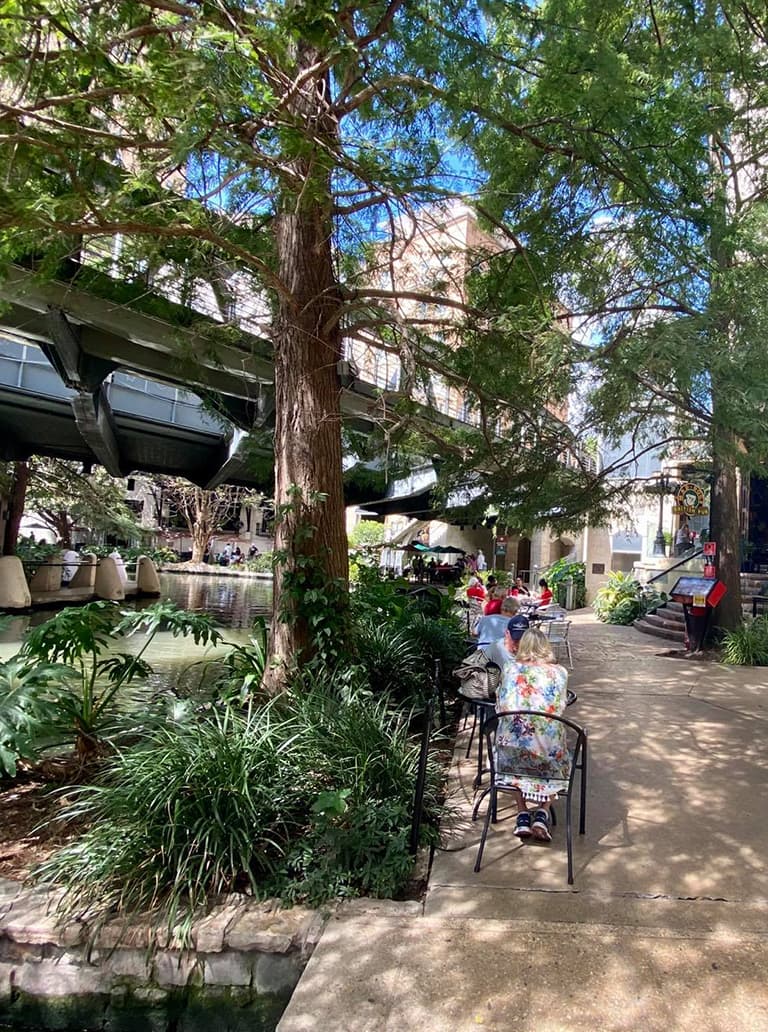 san-antonio-riverwalk-dining